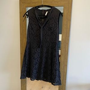 Black lace dress